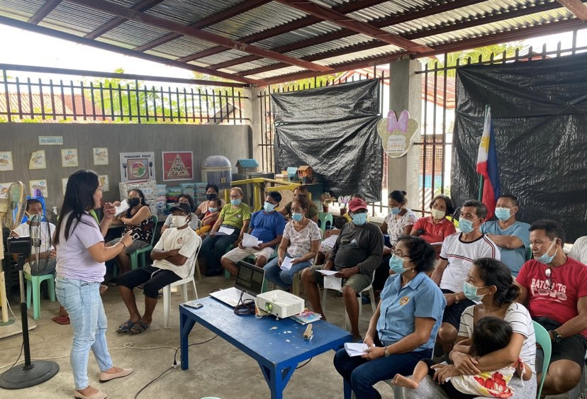 E.B. Magalona Conducting Daily Cholera Info Campaign - Digicast Negros