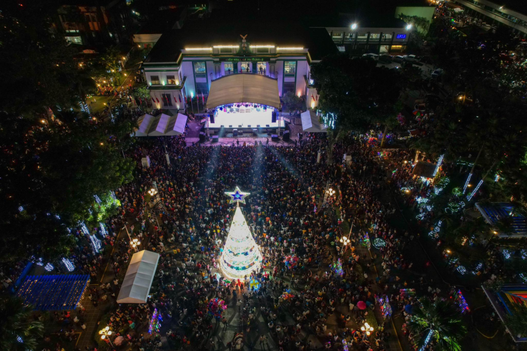 Christmas lights on sa Victorias City Digicast Negros